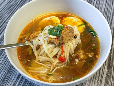 Pares Pares (N. Escario Street)