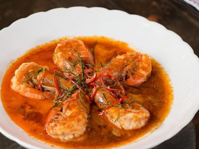 Krua Supanniga by Khunyai Somsie