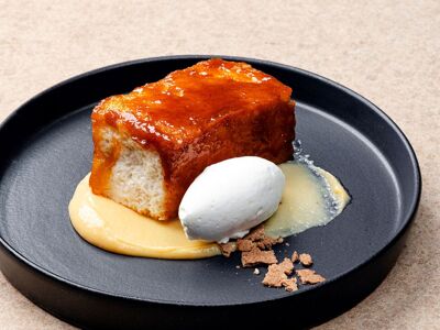 Enye by Chele Gonzalez