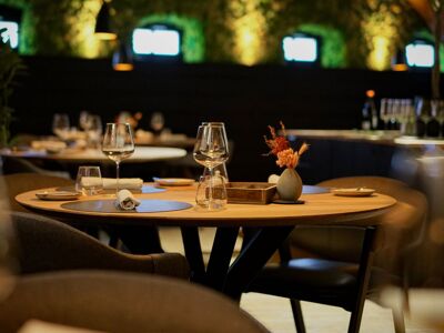 Tischlein Deck Dich by Lilly