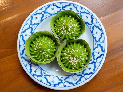 Khanom Mho Kaeng Mae Yai (Phai Ling)