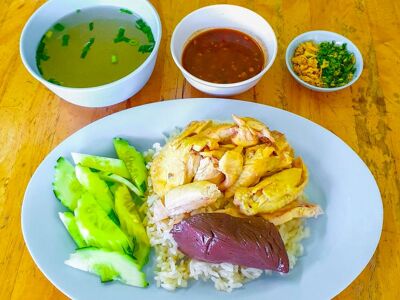 Dan Chicken Rice (San Sai)