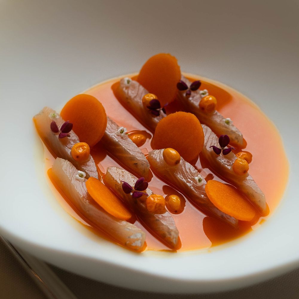 NOON Restaurant & Lounge by michelin.com