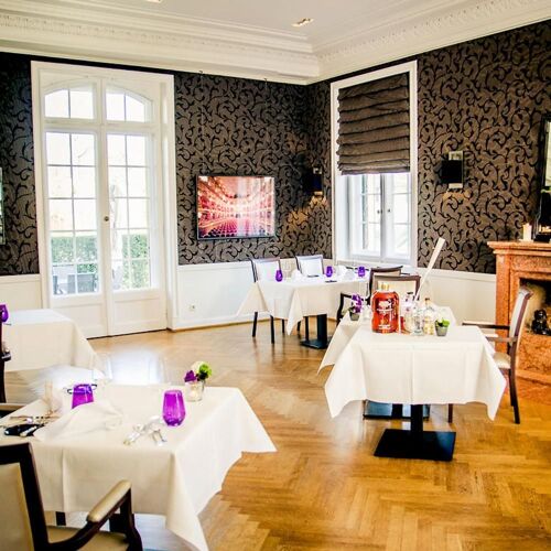 Restaurant Villa Merton image 4 - Full view