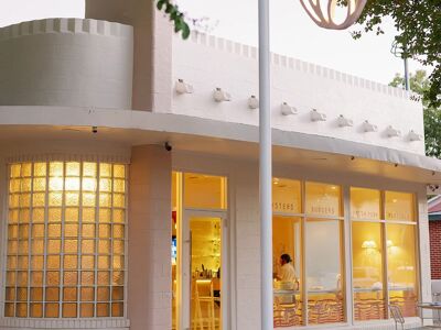 Little Em’s Oyster Bar