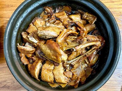 Bai Jia Chun Hao De Lai Jiang Mu Ya (Zhongxing Road)