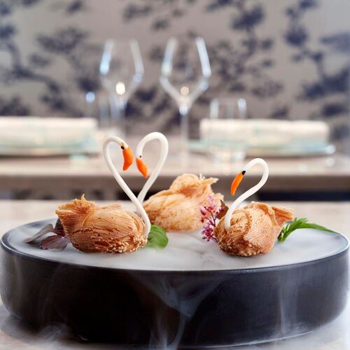 Yì By Jereme Leung by michelin.com