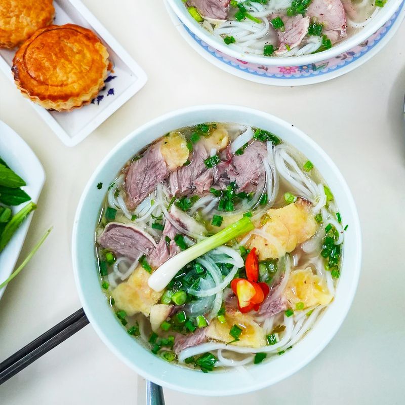 Phở Minh Pasteur の牛肉フォー