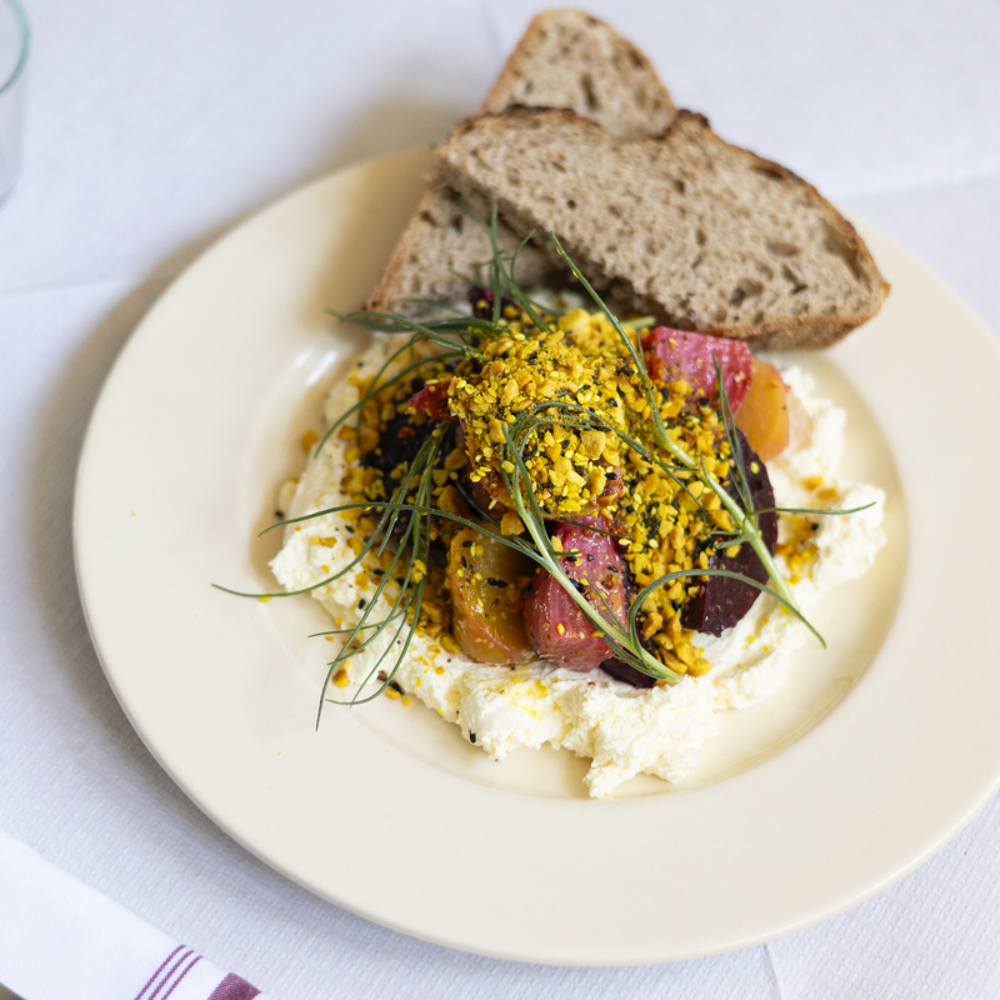 Ilchester Arms restaurant in Symondsbury