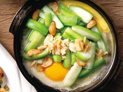 Shin Yeh Shiao Ju (Nangang)