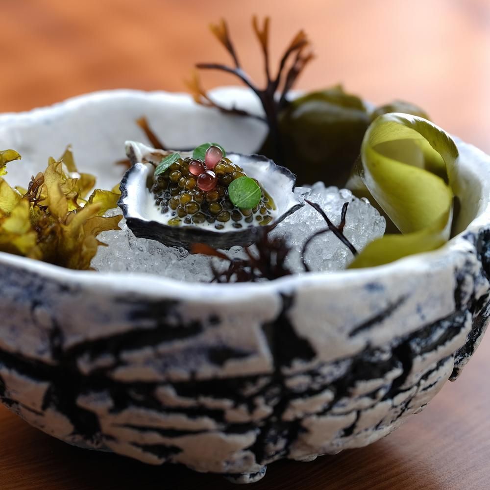 Salon Aubergine by michelin.com