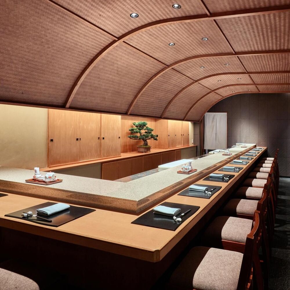 Azabu - HÔTEL du PARC HANOÏ by michelin.com