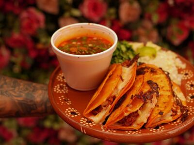 Birrieria y Taqueria Cortez