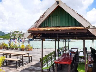 Kruvit Raft (Ban Laem Hin)