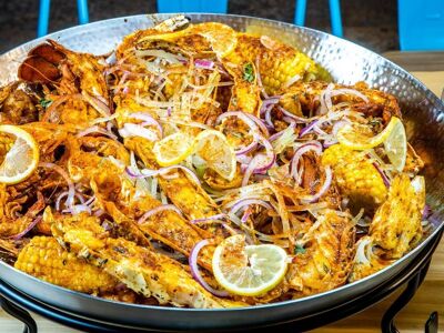 Azul Mariscos + Muelle