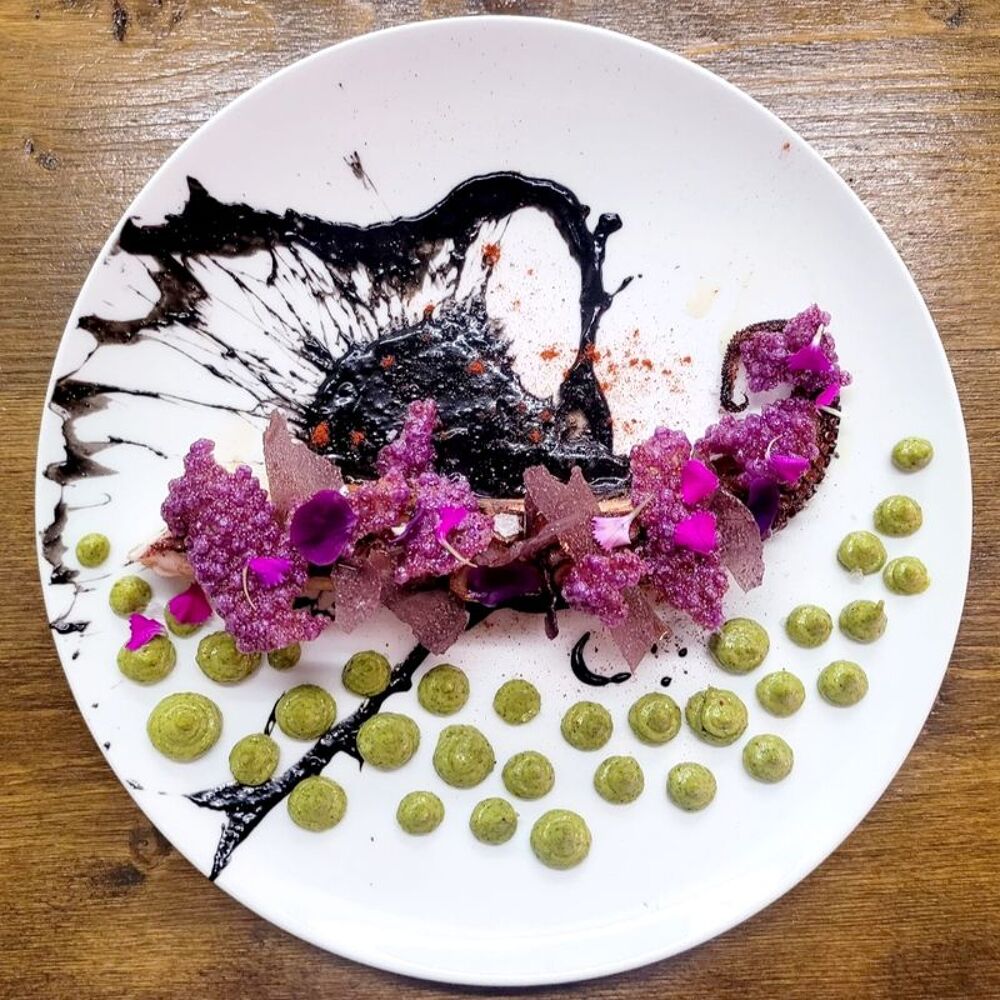 gin-s-peregr-n-almer-a-un-restaurante-de-la-gu-a-michelin