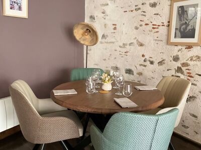 Le Bouche à Oreille