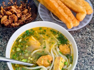 Bánh Canh Yến