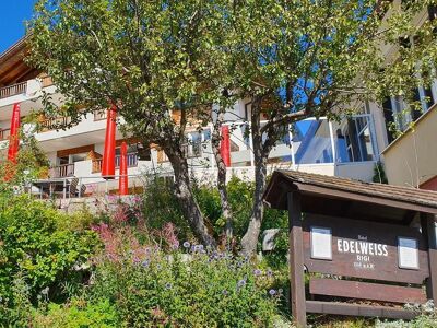 Bistro by Regina Montium