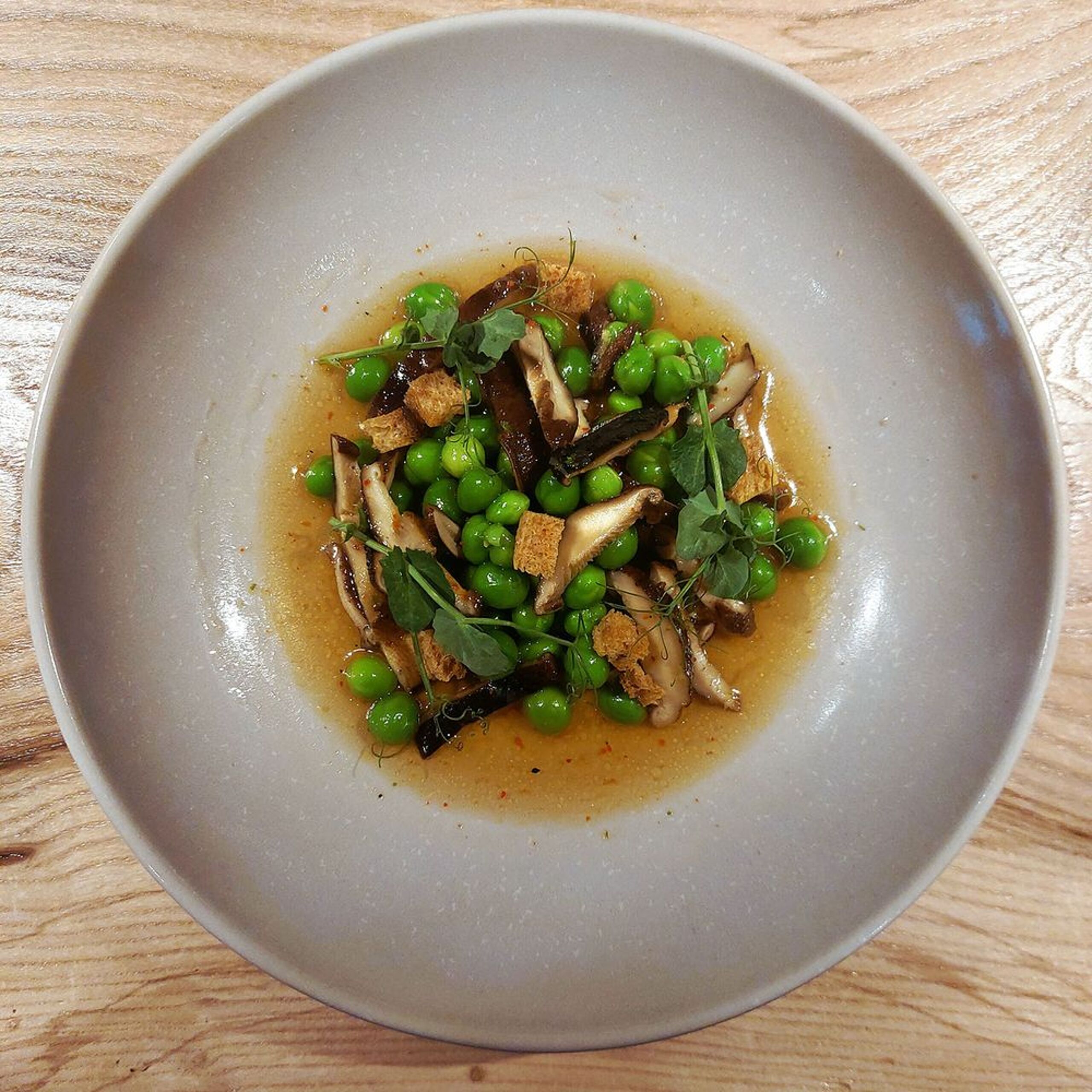 Lesar, Restaurant in Paris