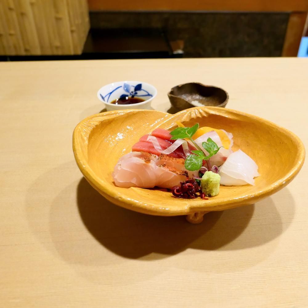 和のこころ 和柄用紙 和ごころ 枝桜 A4判 10枚入 【品番:4-1020】 / 店舗