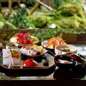 有職料理 萬亀楼／Yusokuryori Mankamero - 京都 - ミシュランガイド