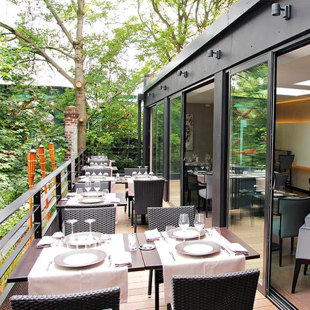 La Passerelle IssylesMoulineaux Un restaurant du guide MICHELIN