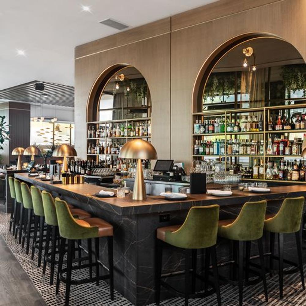 Riley's Fish & Steak Vancouver a MICHELIN Guide Restaurant