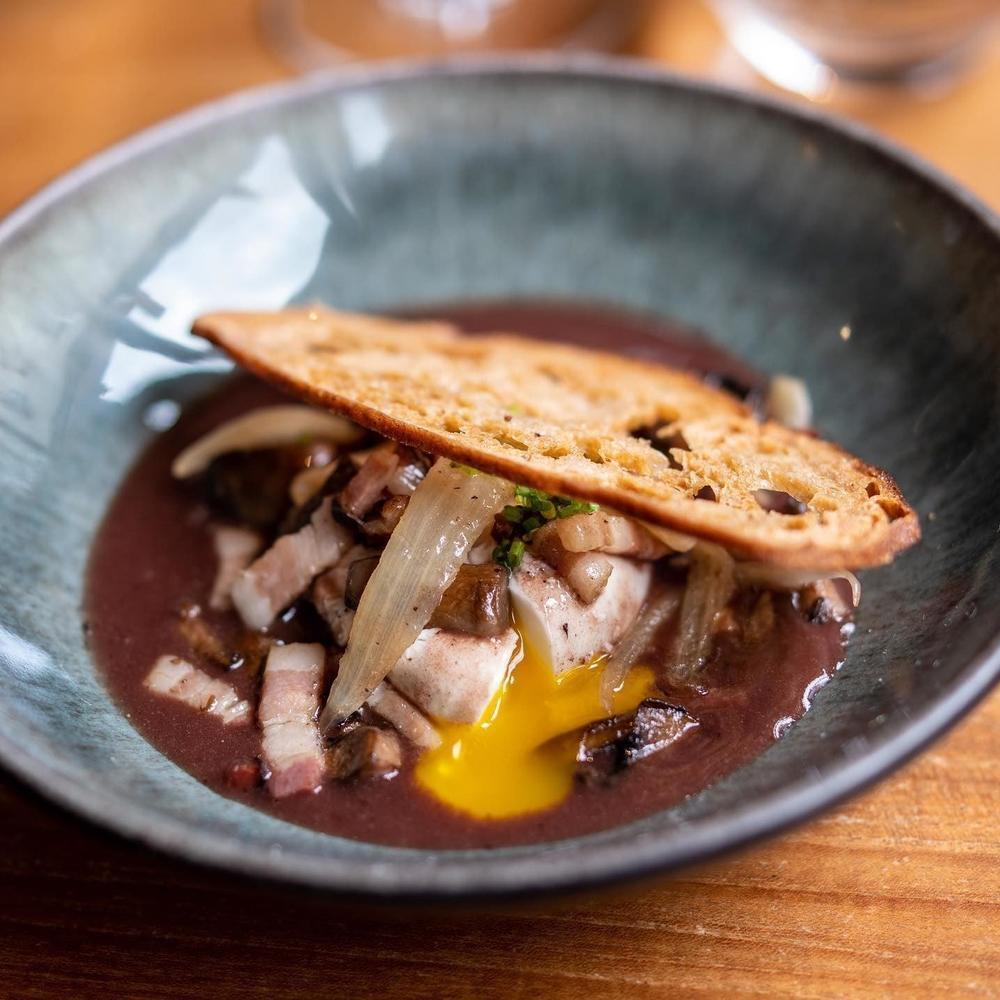 Caves Madeleine Beaune a MICHELIN Guide Restaurant