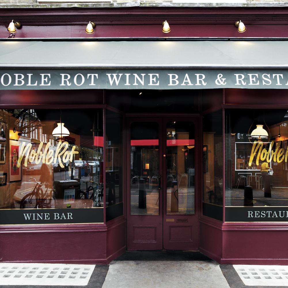 noble-rot-london-a-michelin-guide-restaurant
