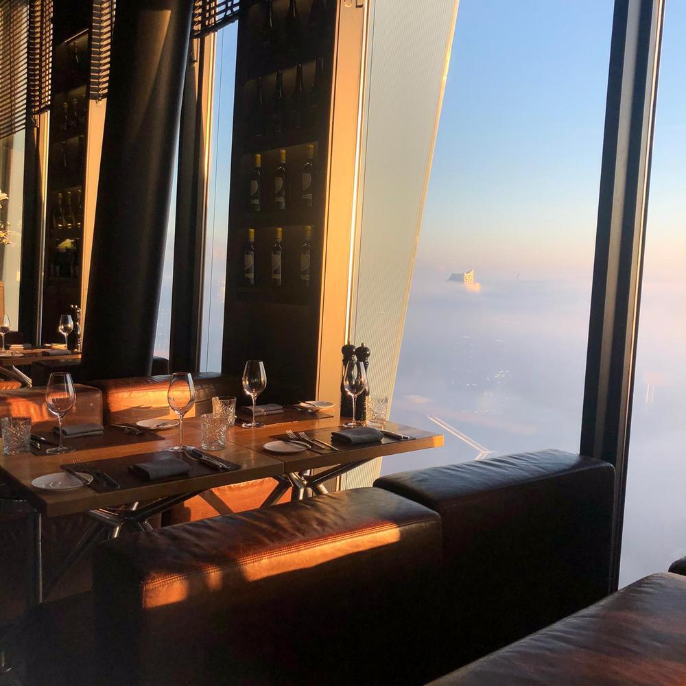 Clouds Heaven's Bar & Kitchen Hamburg ein Guide MICHELIN Restaurant