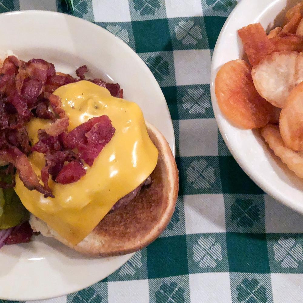 J.G. Melon New York a MICHELIN Guide Restaurant