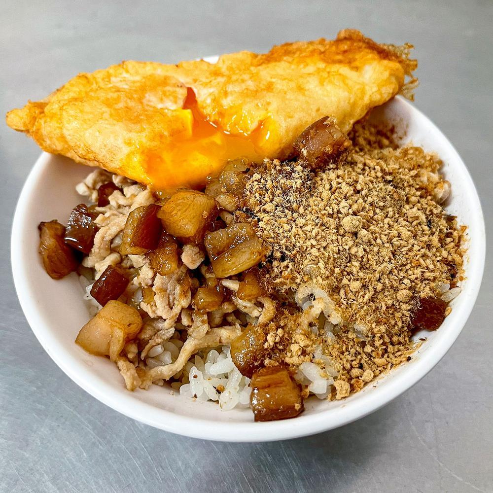 [食記] 高雄前金 前金肉燥飯 米其林必比登 