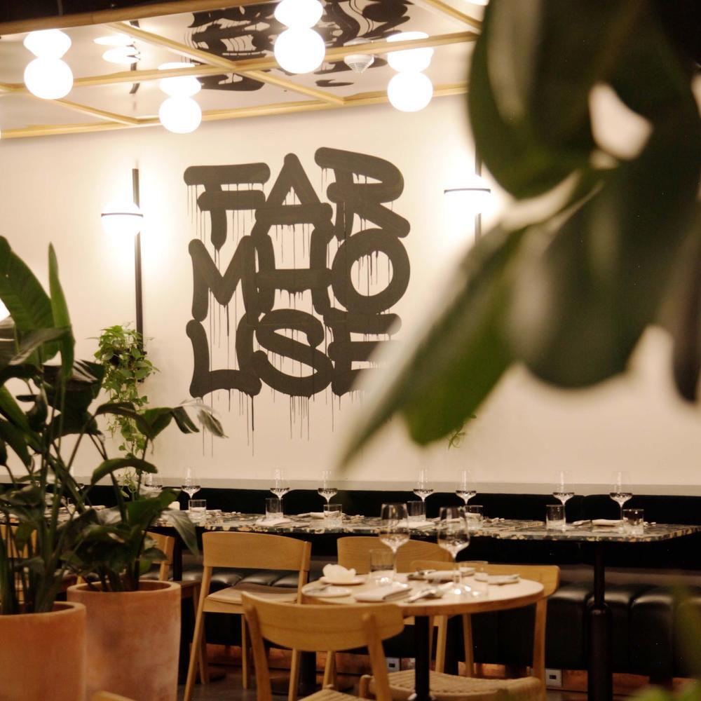 mural farmhouse À LA CARTE München a MICHELIN Guide Restaurant