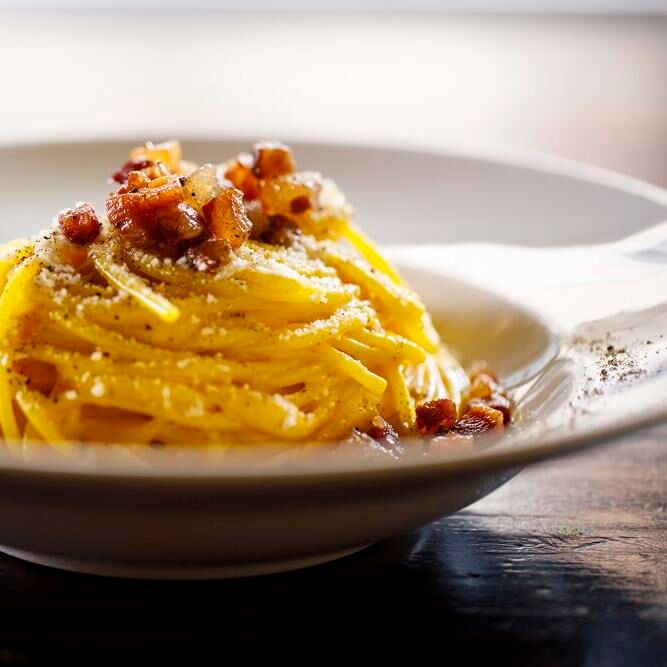 Spaghetti alla carbonara/©Adriana Forconi/Hosteria Grappolo d'Oro