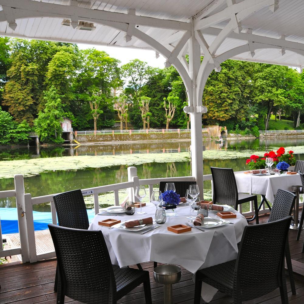 Le Pavillon Bleu Olivet a MICHELIN Guide Restaurant