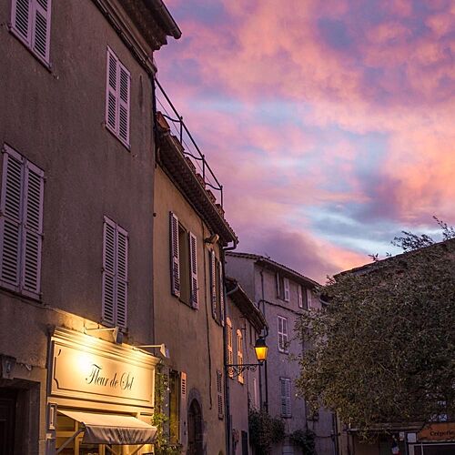 Les Santons Grimaud Un restaurant du guide MICHELIN