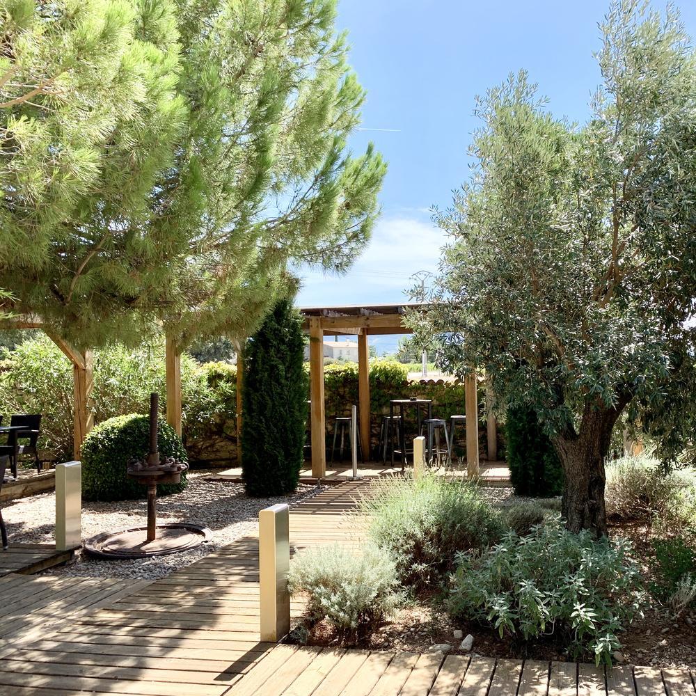 Coteaux et Fourchettes Cairanne a MICHELIN Guide Restaurant