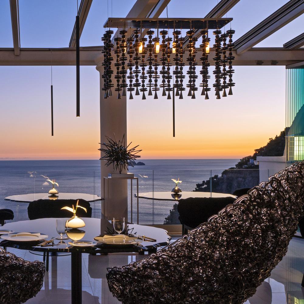 La terrazza del ristorante Li Galli a Positano / Umberto D'Aniello