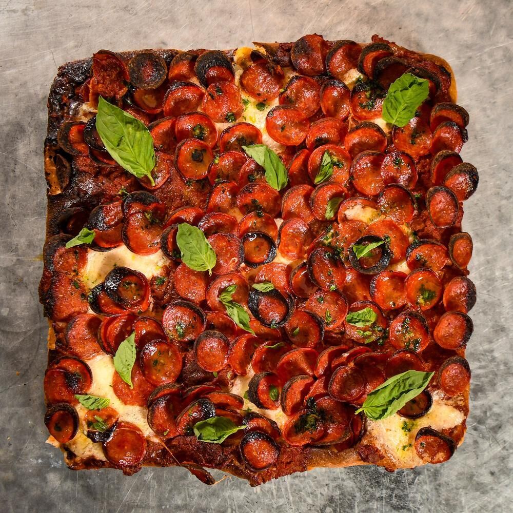 Pizza Friendly Pizza – Chicago - a MICHELIN Guide Restaurant