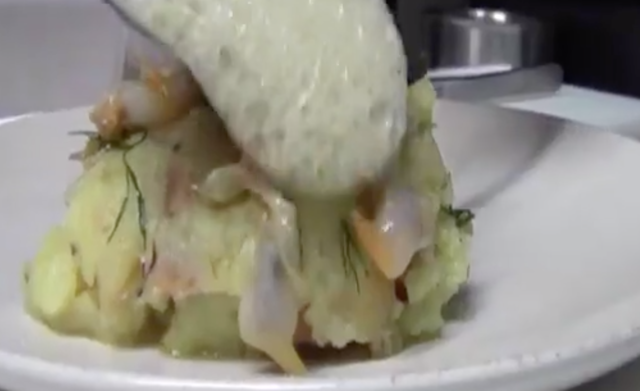 Pommes de terre, coques et girolles