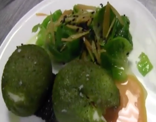 Oeufs en croûte de persil