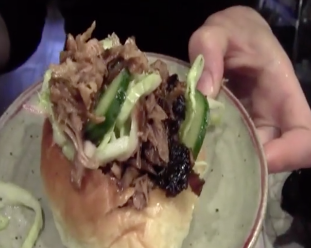 Le pulled pork sandwich