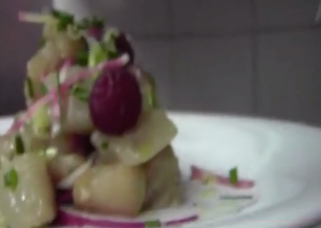 Tartare de maquereau, vinaigre aux agrumes et framboises