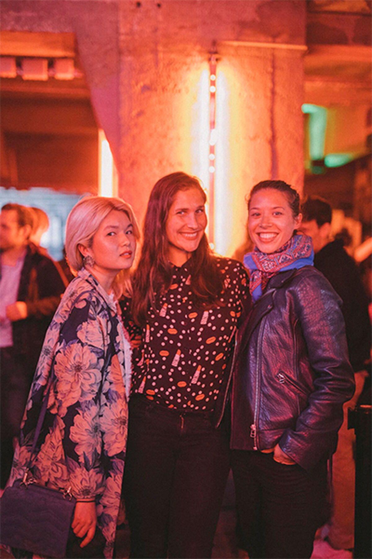 Joséphine Draï (au centre), Claire Tran et Aurélie Nguyen