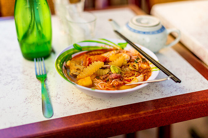 11_27_47_876_restaurant_NguyenHoan_marseille_Hoang_Dinh_Khoi.jpg