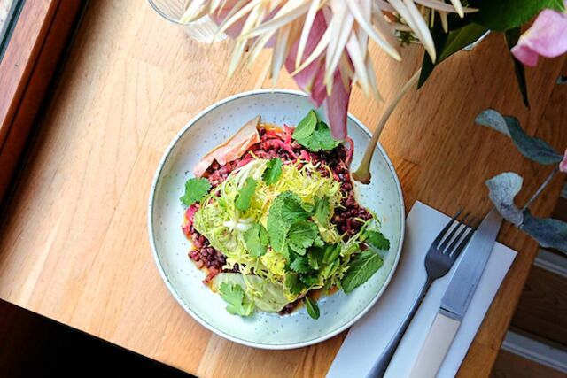 Salade de haricots et pousses amères « Fresh 2 Death »