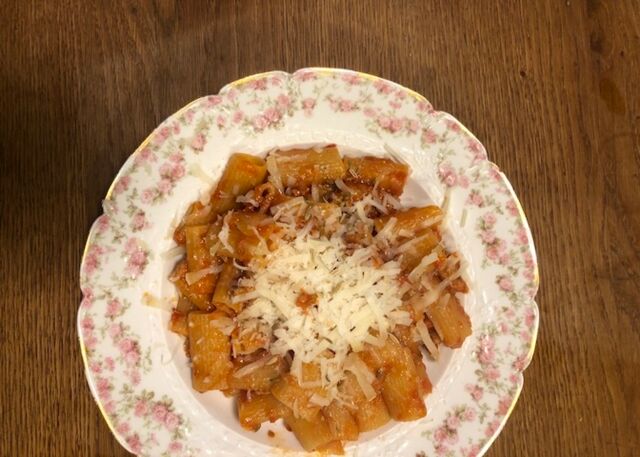 Pâtes à la saucisse, tomate et fenouil