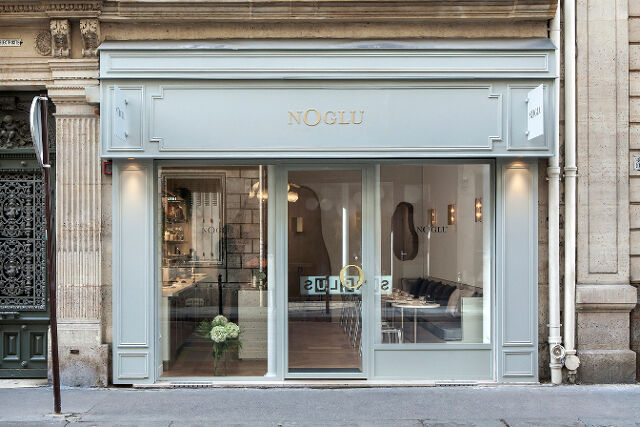 Noglu, Paris
