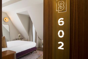 15_29_17_576_Maison_Bre_guet_chambre_Paris_11.jpg